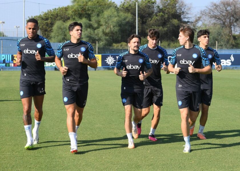 Si Rivedono I Primi Nazionali Napoli Il Report Dellallenamento Del