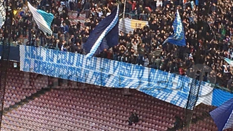 FOTO – Curva A, striscione per Quagliarella: “Ci riabbracceremo, Fabio figlio di questa città”