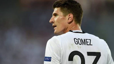 Stoccarda, si ritira l'ex viola Mario Gomez dopo la promozione in Bundesliga