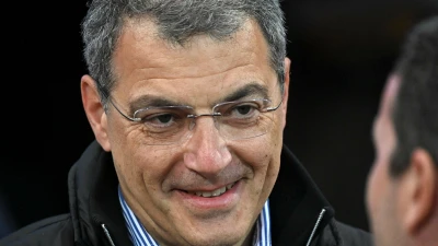 Juventus, Comolli resta in bilico: Elkann riflette sul futuro della dirigenza
