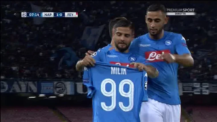 VIDEO - Napoli in vantaggio, gol di Insigne: dedica a Milik... ma la maglia è sbagliata!