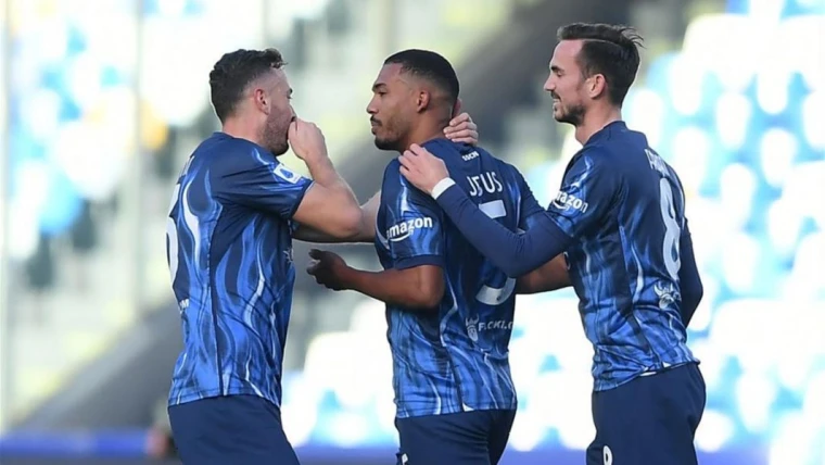 Napoli, Juan Jesus: "È un onore vestire questa maglia, spero di restare a lungo"