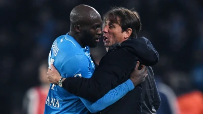 Lukaku, Big Rom sorprende tutti: il messaggio social al Napoli cambia il clima sul suo addio