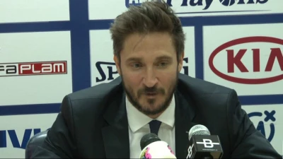 Basket, colpo di scena a Sassari, Sardara: "Pozzecco resta allenatore della Dinamo"