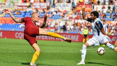 Karsdorp: "Questa coppa non è la Champions? Non mi interessa..."