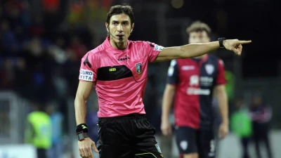 Con il fischietto dell'arbitro Calvarese il Napoli non ha mai perso