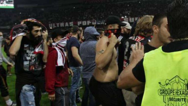Nizza, gli ultras minacciano: 'Aprite il settore ospiti al San Paolo, altrimenti...'