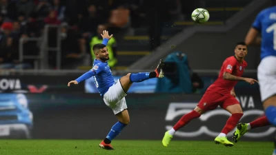 VIDEO - Lorenzo e Roberto Insigne lanciano un messaggio di auguri per il Frattamaggiore calcio