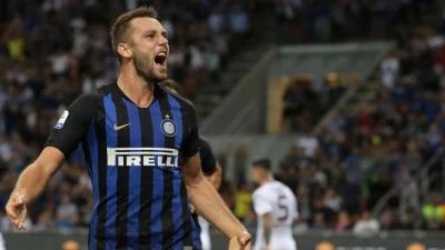 Serie A - Parma-Inter 1-2: i nerazzurri in tre minuti ribaltano lo svantaggio con De Vrij e Bastoni