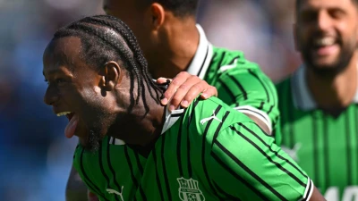 Mondiali, shock per Koné, frattura alla gamba e torneo finito per il centrocampista del Sassuolo