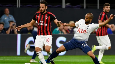 Milan, rinviato l'esordio contro il Genoa: Calhanoglu salterà il Napoli