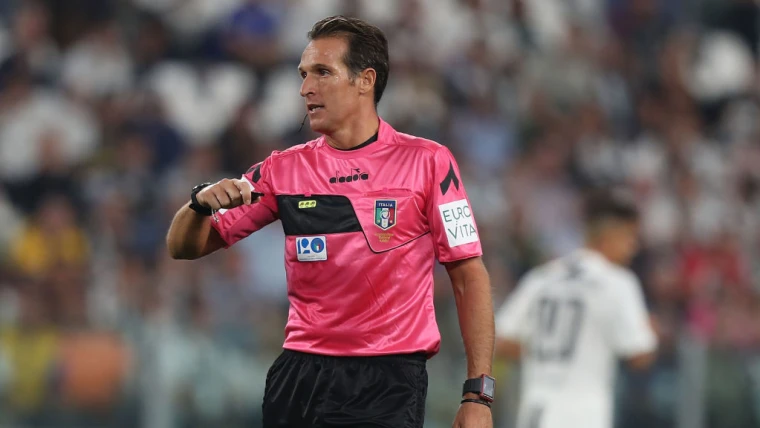 Gazzetta boccia Banti: "Primo giallo a Mario Rui ingiusto, prima aveva graziato Chiellini"