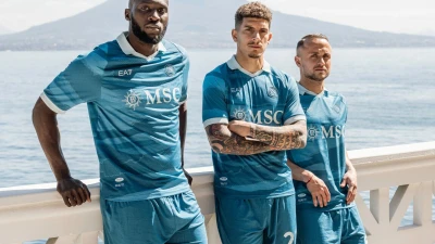 Napoli, domani la presentazione della nuova maglia: come e dove seguire la conferenza stampa