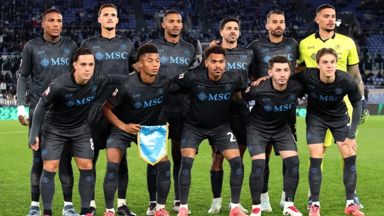 Napoli, dubbi di formazione per Udine: Neres al posto di Kvara o 3-5-2 con Raspadori? Le ultime
