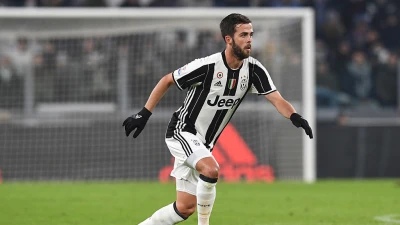 Miralem Pjanic dice addio al calcio giocato: “Il calcio era la mia musica”