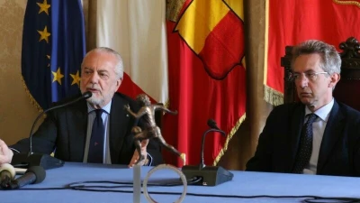 Centenario Napoli, festa in città ma istituzioni assenti sul palco: la scelta dopo il terremoto