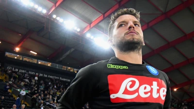 Il commento della SSC Napoli: "Il muro rossoblù tiene fino alla fine nonostante l'onda d'urto azzurra. London Calling: Arsenal-Napoli"