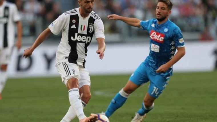 FOTO - Napoli-Juve è 'Galà Real', che show al San Paolo