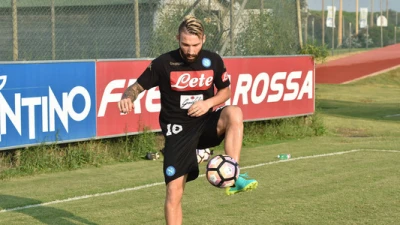 Da Castelvolurno: partitina in gruppo per Tonelli