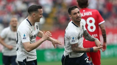 Napoli-Frosinone, le probabili formazioni: torna Politano nel tridente, l'azzurro Cheddira guiderà l'attacco ciociaro