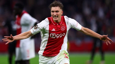 Napoli, Manna mette gli occhi su Mika Godts: il prezzo del talento dell'Ajax