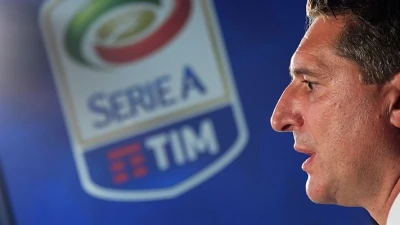 Serie A, anticipi e posticipi della 25ª e 26ª giornata: quando si giocheranno Napoli-Roma e Milan-Como