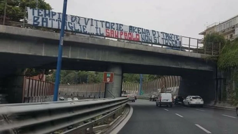 San Paolo, striscione in tangenziale: "Il San Paolo non si tocca!"