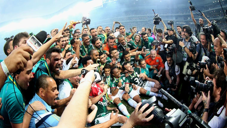 Tragedia in Colombia: precipita aereo, tra i passeggeri la squadra brasiliana del Chapecoense