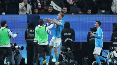 È finale! Neres ed Hojlund fanno volare il Napoli, il Milan torna a casa