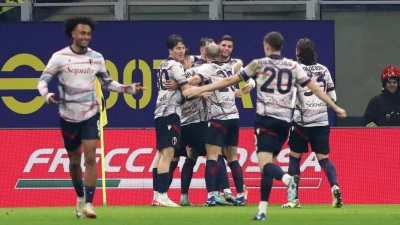 Serie A, la lega spinge per far giocare Bologna-Milan a porte chiuse: la situazione