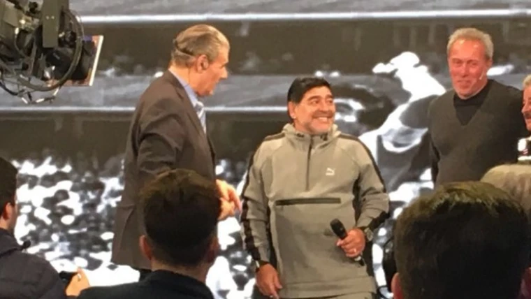 Victor Hugo Morales: “Gli argentini sperano che gli azzurri battano la Juve. Higuaìn? In Argentina c’è antipatia per il Pipita. ”