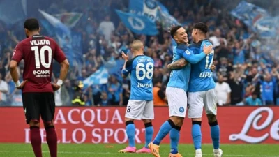Napoli primo anche in Europa: 17 gol di testa nessuno come gli azzurri