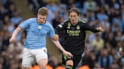 De Bruyne elogia Modric dopo Milan-Napoli: "A tutti piace il buon calcio. È bello vederti"