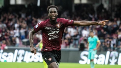Salernitana, con Dia è finita. Lancio di oggetti contro la sua auto dopo la Coppa, la Lazio può chiudere