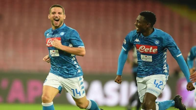 VIDEO - Napoli-Genoa, Mertens raggiunge Cavani a quota 104 reti in azzurro