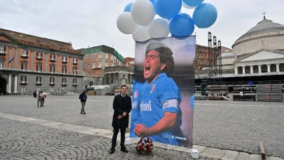 Omaggio Maradona a Piazza Plebiscito, multato Stefano Ceci per occupazione di suolo pubblico