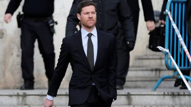 Liverpool, non solo Salah: anche Slot può partire, idea Xabi Alonso