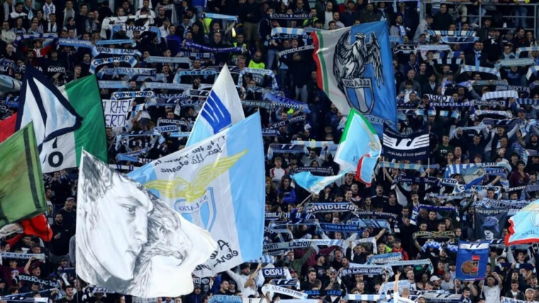 Lazio, la Curva Nord rompe con Lotito: niente abbonamenti e protesta a oltranza