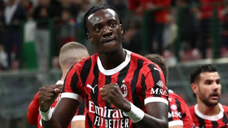 Milan, Abraham sorpassa Gimenez: Conceiçao ha scelto per Napoli