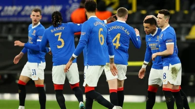 Rangers, Van Bronckhorst: "Serve l'approccio della gara fatta con il Napoli"