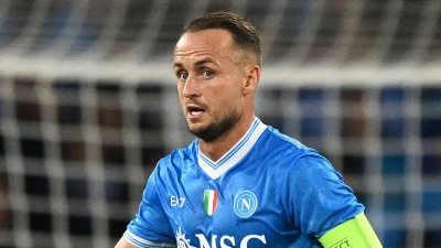 Napoli, De Laurentiis vuole trattenere Lobotka: incontro con gli agenti a Dimaro per il rinnovo fino al 2027