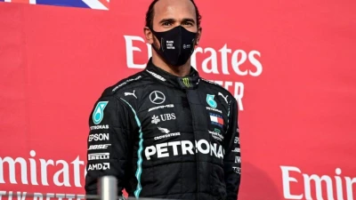 Formula 1, Hamilton: "Terribile non poter correre. State attenti e prendiamoci cura gli uni degli altri"