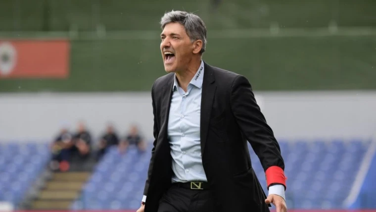 Genk, l'allenatore: "Sono calabrese, sarà un emozione affrontare il Napoli! Mi piacerebbe allenare Mertens"