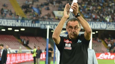 Sarri rivoluziona la comunicazione: 'Allenare questa squadra mi dà gusto, ho sensazioni più positive dell'anno scorso'