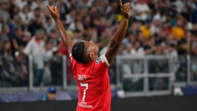 Napoli, Neres ad un passo! scambio di documenti con il Benfica