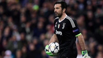 Buffon al termine della stagione appenderà le scarpette al chiodo