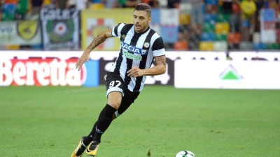 Pezzella: "Gli obiettivi del Napoli sono diversi dai nostri"