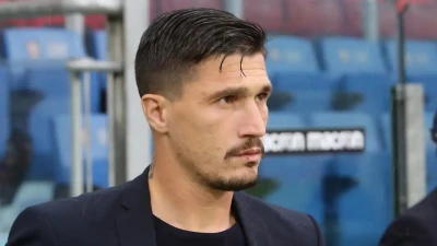 Cagliari, Pisacane sul caso Esposito: “Il gruppo viene prima di ogni cosa, dispiace per ciò che è successo con Sebastiano”