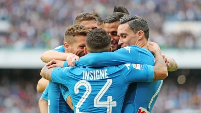FOTO - Spogliatoio pronto: ecco con quale maglia il Napoli affronterà il Verona!