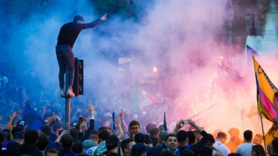 Inter a un passo dallo scudetto: San Siro pronto alla festa, Milano in attesa del trionfo